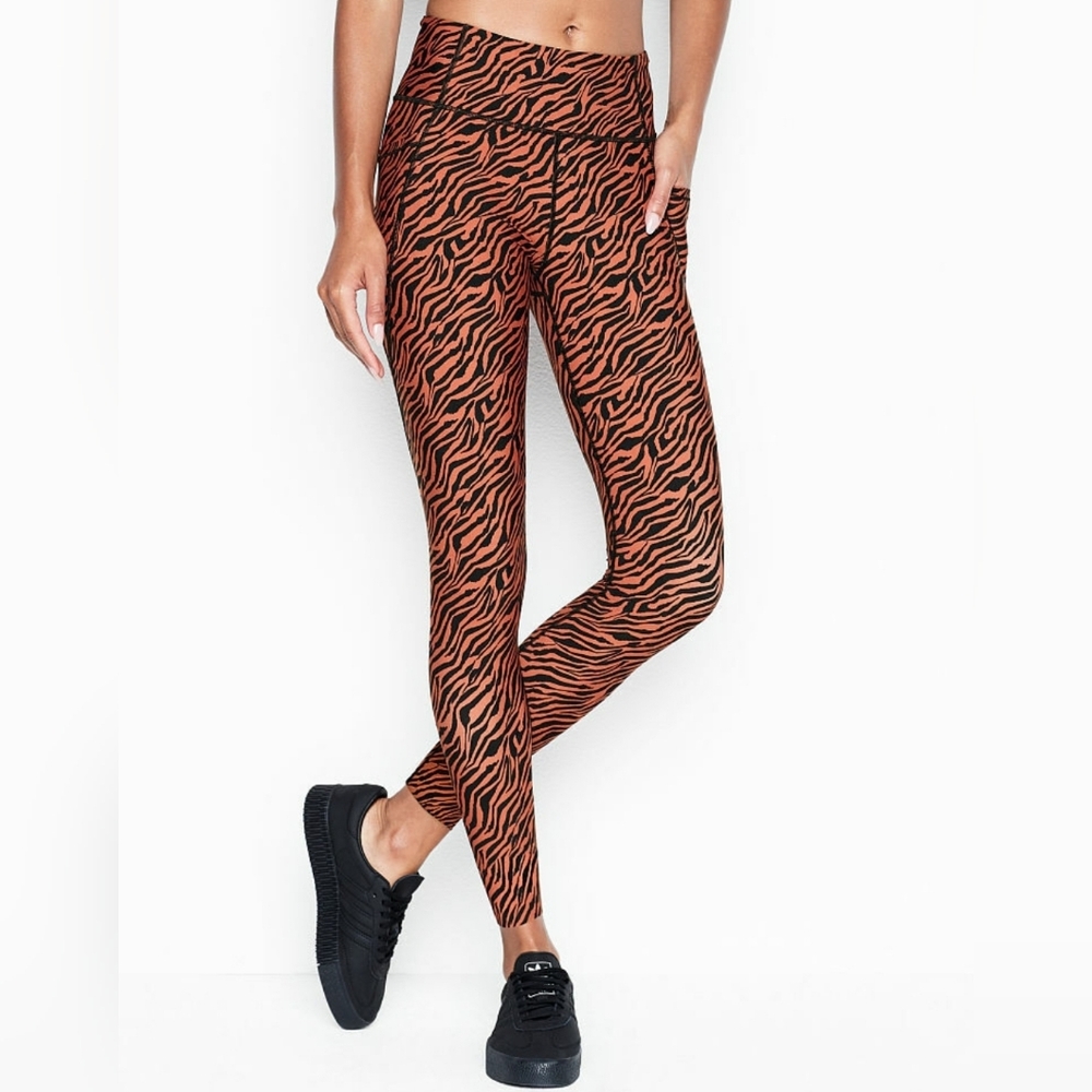 Victoria's Secret Sport Animal Print Zebra High Rise Leggings Women Sz M. Pocket